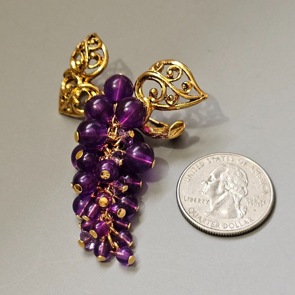 Avon FALL GRAPES Cluster Brooch Lapel Pin Goldtone 1993 Vintage - Picture 7 of 11